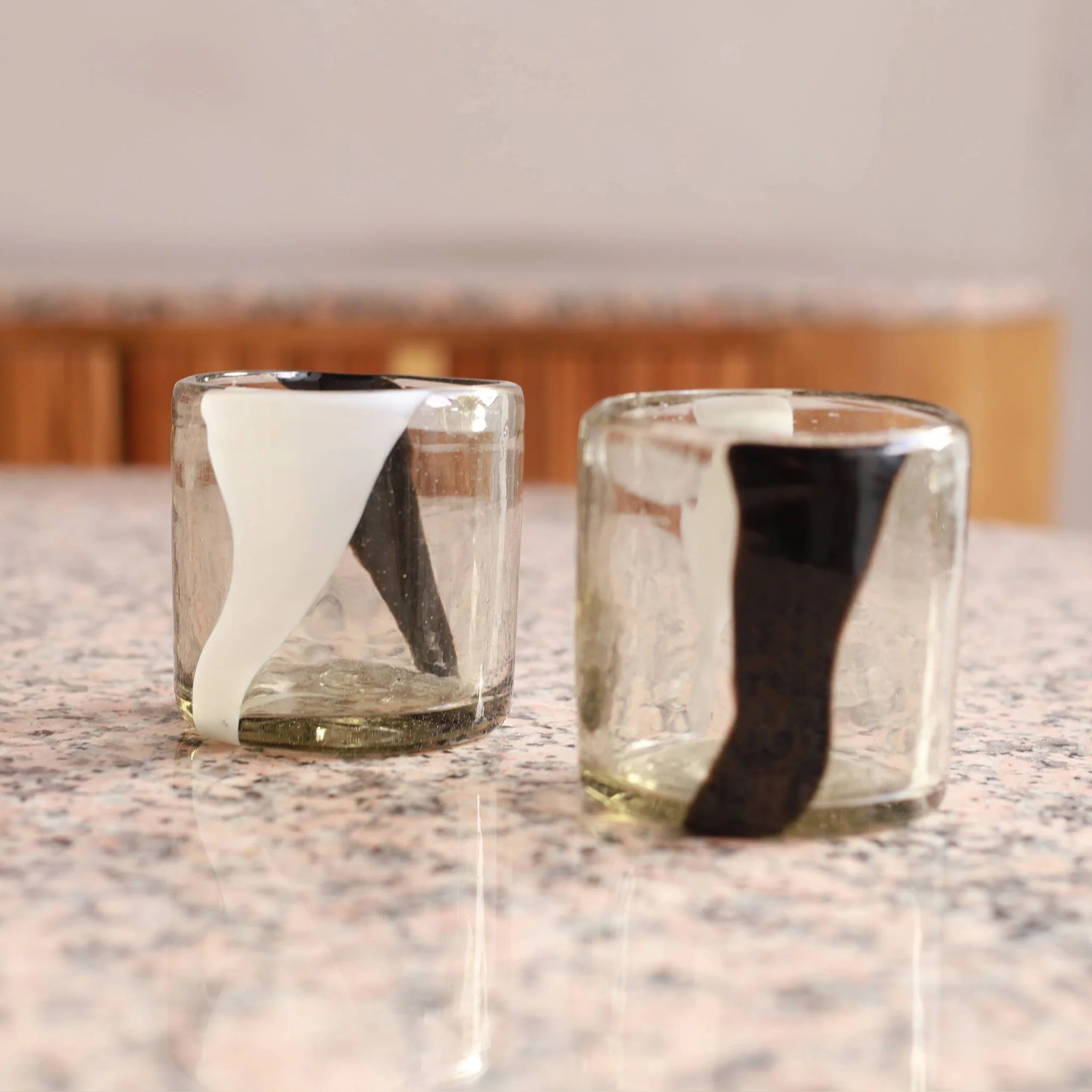 Hand-Blown Tumbler, Negra